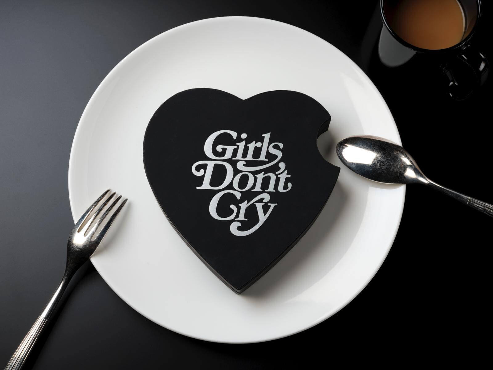 été x Girls Donʼt Cry Transport's Reservation - OMAKASE